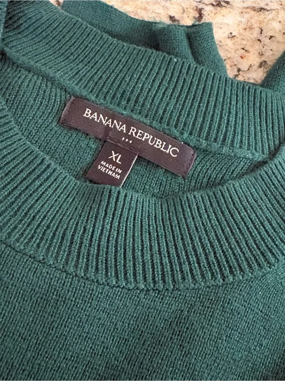 Banana Republic Women’s Crewneck Sweater in Forest Green XL